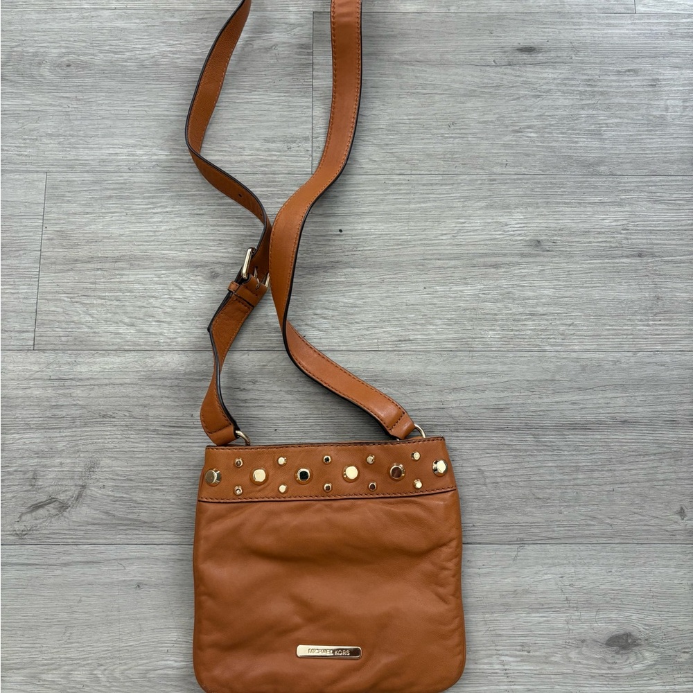 Michael Kors Brown Shoulder Bag with Gold Accents - Picture 2 of 7